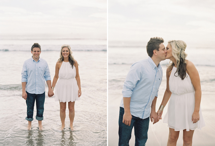 what to wear in engagement photo beach