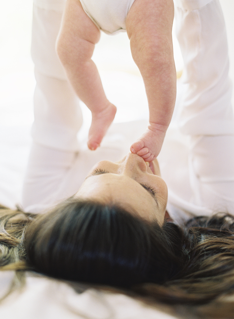 los angeles newborn photography by caroline tran