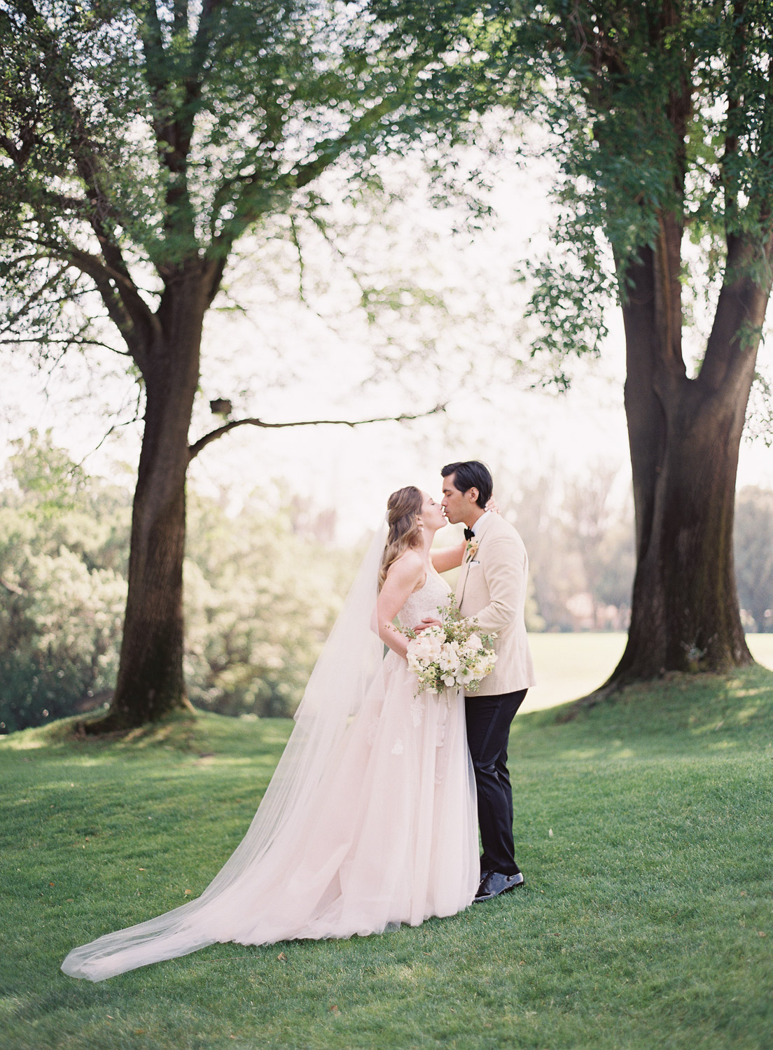 caroline tran wedding photography blog