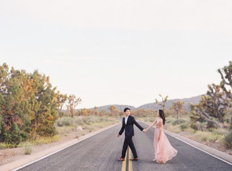 what to wear in engagement photoes joshua tree