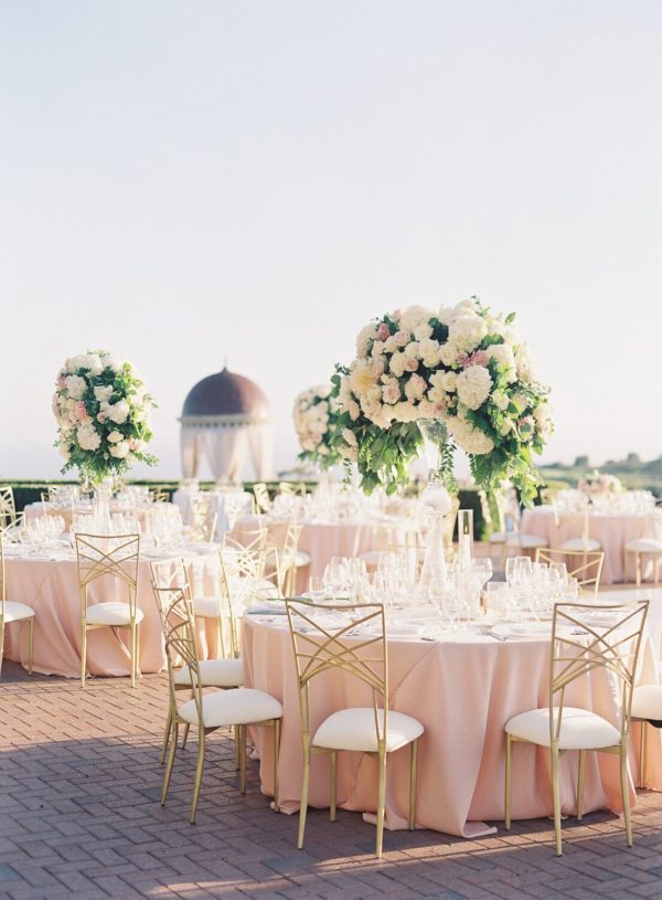 5 Wedding Reception Table Layouts Your Guests Will Love - Caroline Tran ...