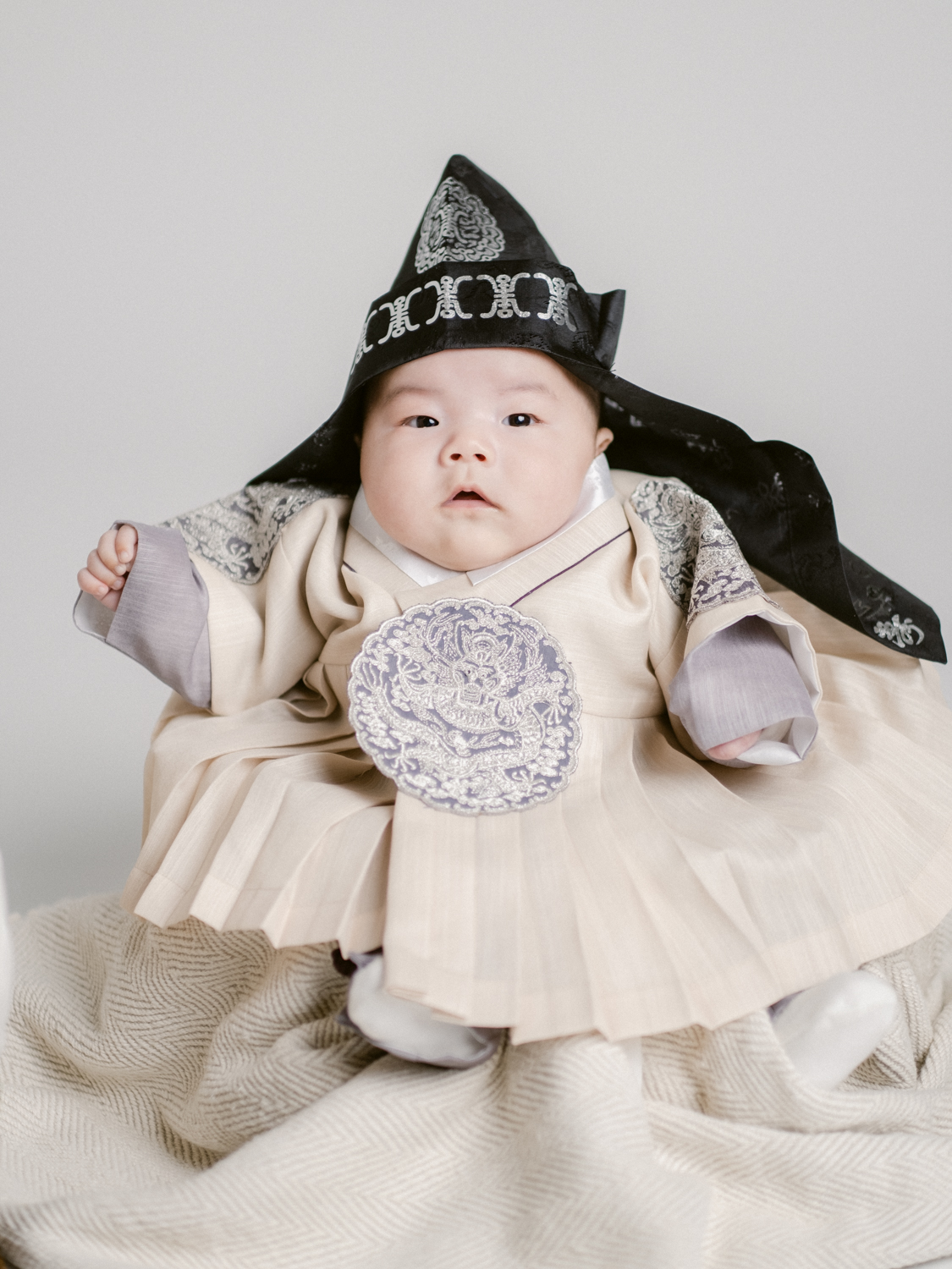 Korean 100th Day Baby Photoshoot in Los Angeles
